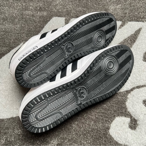 Men’s Adidas Decades size 15 - Picture 3 of 6